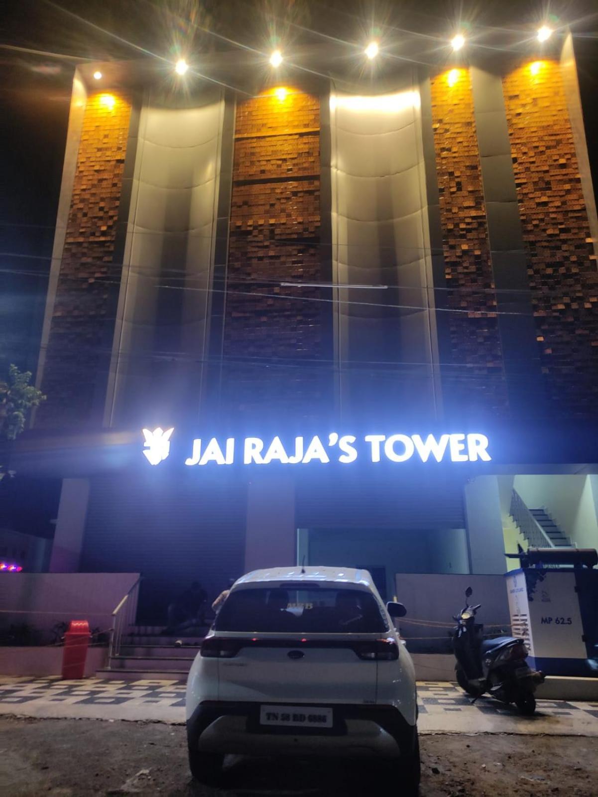 Jai Raja'S Tower Hotell Kāraikkudi Eksteriør bilde