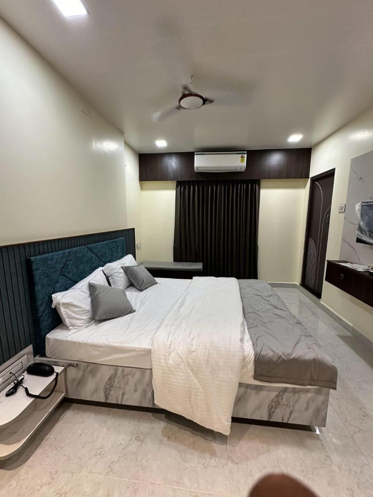 Jai Raja'S Tower Hotell Kāraikkudi Eksteriør bilde